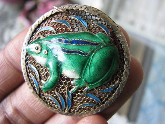 Antique Chinese Export Silver Cloisonne Frog Pend… - image 2