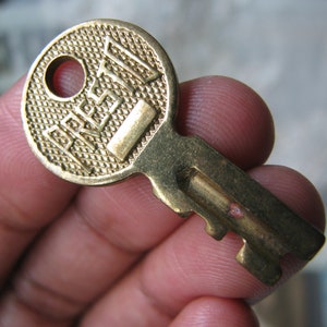 Vintage PRESTO Key, Presto Lock Co., Presto Lock Key, Presto Gold Key, Vintage Key Pendant