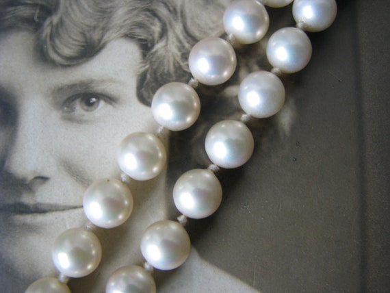 Vintage Glass Pearls Necklace, Woolworth Pearl Ne… - image 5