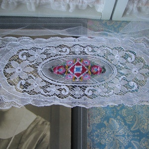 Antique Lace Doily, Nottingham Lace Doily, Embroidered Lace Doily, Rose Doily, Wedding Decorations, Wedding Lace