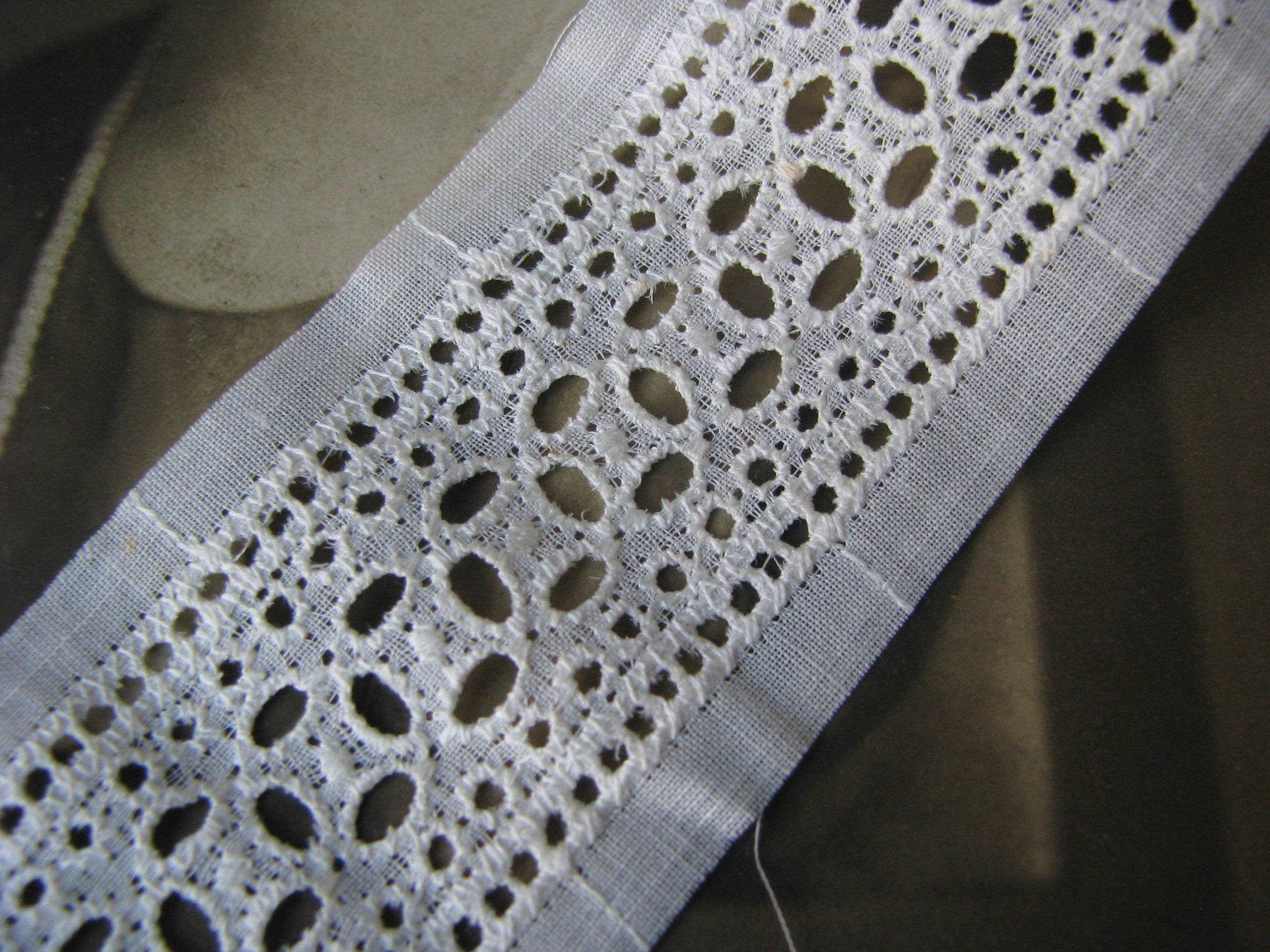 Antique Eyelet Lace Trim, 5 Yards Embroidered Insertion Lace - Etsy