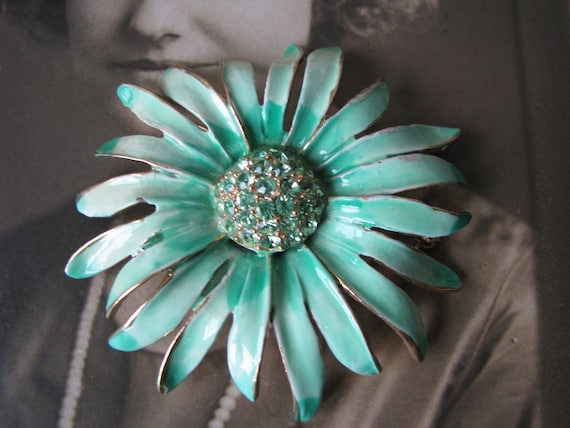 Vintage Enamel Flower Brooch, Green Enamel Flower… - image 2