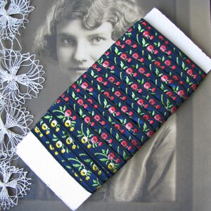 Vintage Besticktes Band, Florales Stickband, besticktes Rosenband, rotes Rosenband, gelbes Rosenband, alte Nähbegriffe