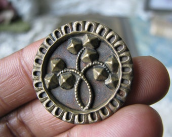 Victorian Flower Picture Button, Large Antique Button