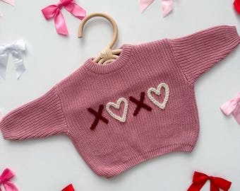 Hand Embroidered Valentine's Day Sweater, XOXO Sweater, Embroidered Heart Sweater, Valentine's Day Outfit, Embroidered Valentine's Day Shirt