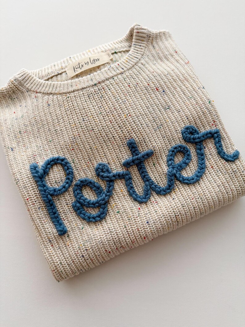 Pull avec prénom brodé à la main pour grands enfants de 6 à 12 ans, pull avec prénom personnalisé, pull brodé surdimensionné de confettis pour enfants, pull en tricot image 10