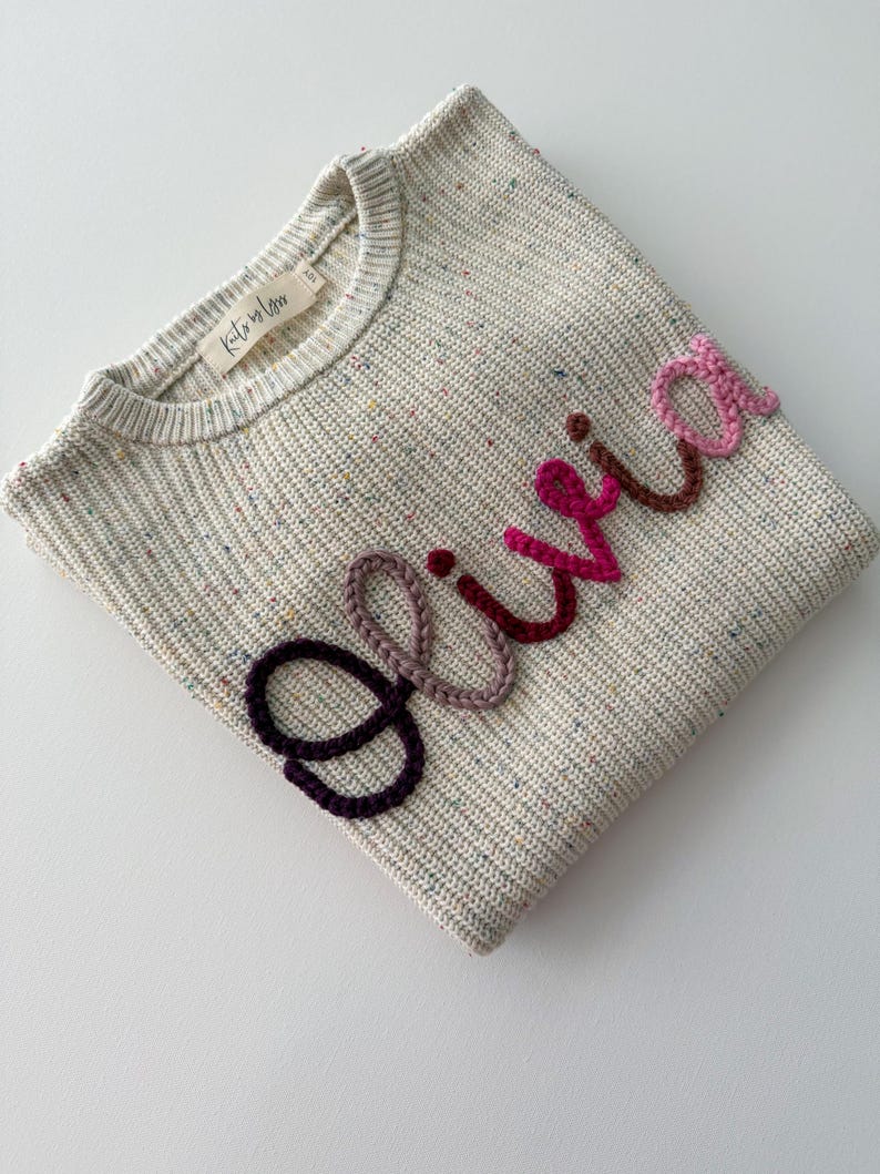 Pull avec prénom brodé à la main pour grands enfants de 6 à 12 ans, pull avec prénom personnalisé, pull brodé surdimensionné de confettis pour enfants, pull en tricot image 7