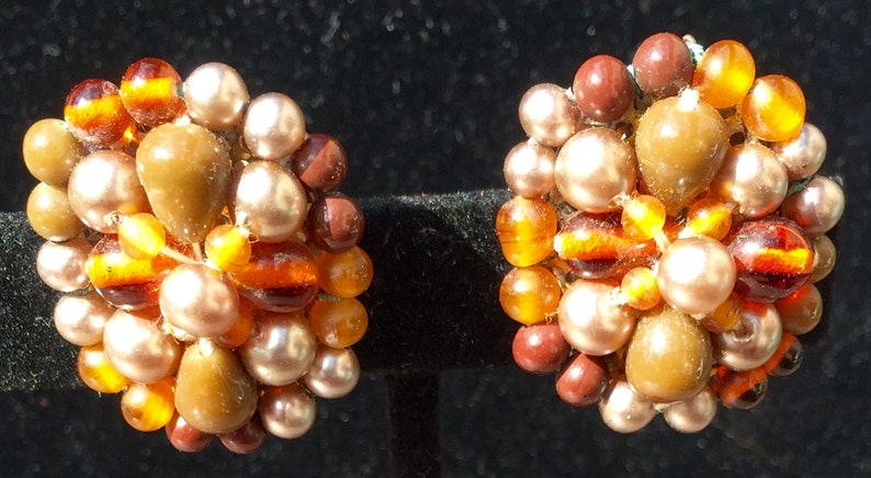 Unsigned Vintage Amber and copper colored beaded clip on earrings Mint condition