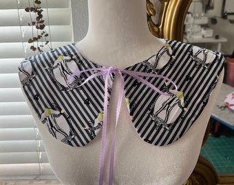 Collar desmontable reversible de Beetlejuice y dulces de Halloween de Disney