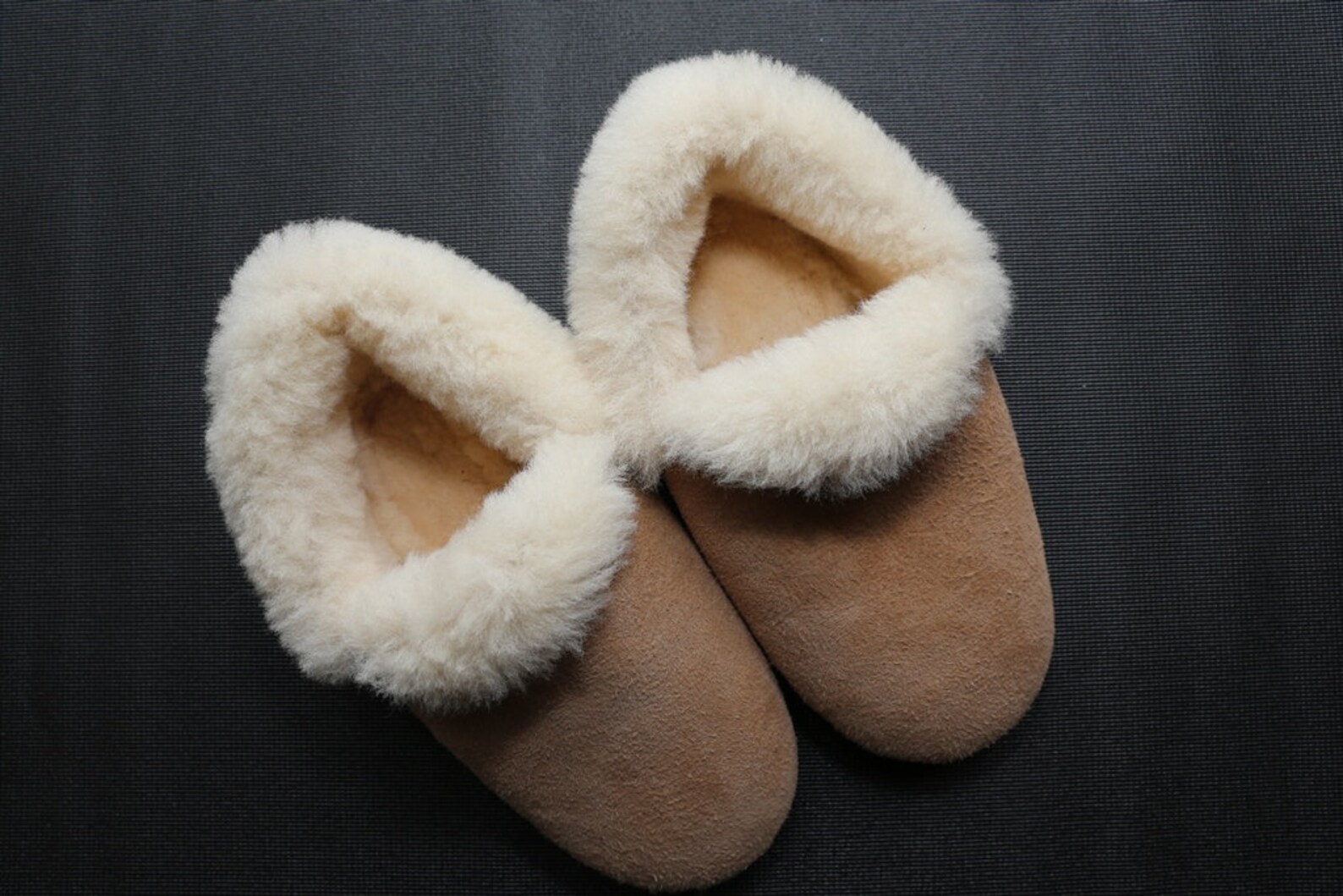 sheepskin slippers mens size 9