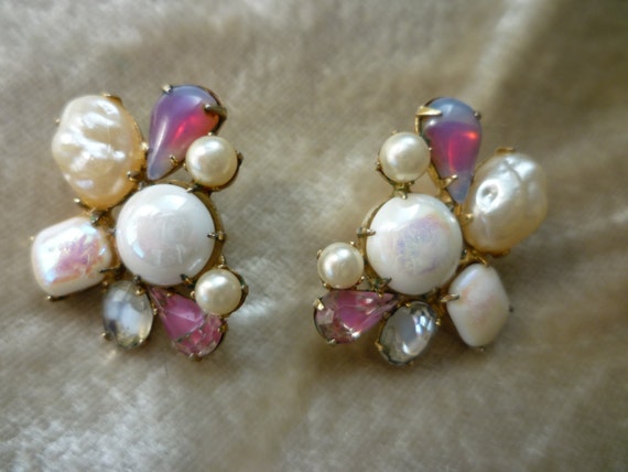 Coro Art Glass and "Pearl" Earrings - image 1
