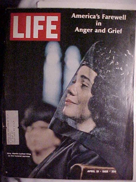 ヴィンテージ アメリカ雑誌 life  アサヒグラフ ケネディ エリザベス女王 1968 Life Magazine - Etsy