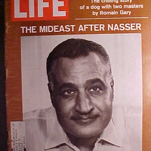 October 9, 1970 LIFE Magazine with The Mideast Nasser on the Cover has 84 pages of ads and articles, Birthday Gift Idea No.2