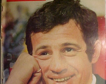 November 11, 1966 LIFE Magazine with Jean Paul Belmondo on the Cover has 152 pages of ads and articles, Birthday Gift Idea No.2