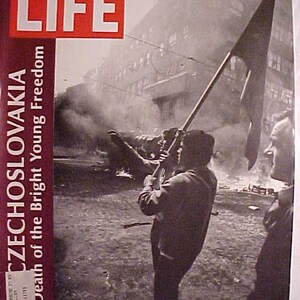 August 30, 1968 LIFE Magazine with Czechoslovakia War on the Cover has 64 pages of ads and articles , Birthday Gift Idea No.2