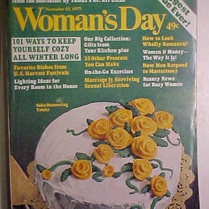 November 15, 1977 Woman&#39;s Day Magazine with Nice Cover art By Ben Calvo, has 318 pages of ads and articles, Birthday Gift Idea
