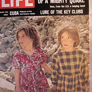 September 21, 1962 LIFE Magazine with Two Earth Quake Girls on the Cover has 116 pages of ads and articles, Great Birthday Gift Idea #3
