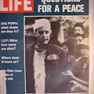 November 10, 1972 LIFE Magazine with Vietnam POW Ronald Dodge on the Cover has 100 pages of ads and articles, Birthday Gift Idea No.2