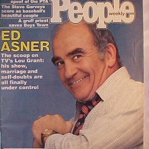 July 10, 1978 People Weekly Magazine with Ed Asner on the cover, has 98 pages of ads and articles, Celebrity Magazine, Birthday Gift Idea