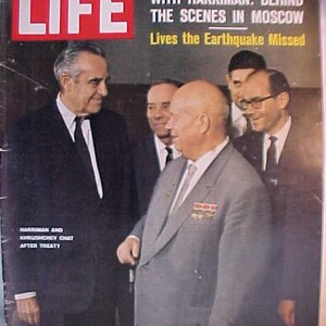 August 9, 1963 LIFE Magazine with Harriman & Khrushchev on the Cover has 90 pages of ads and articles, Birthday Gift Idea No.2