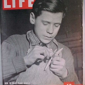 March 23, 1942 LIFE Magazine Melvin Melichar of Chicago, ILL. on the Cover has 124 pages of ads and articles, Birthday Gift Idea No.2