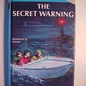 1994 The Hardy Boys the Secret Warning by Franklin W. Dixon has 176 pages Published by Grosset & Dunlap New York, Hardy Boys Series Book