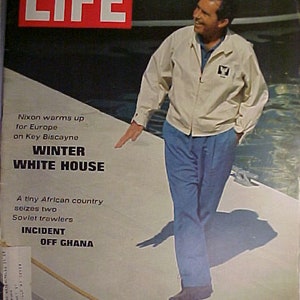 February 21, 1969 LIFE Magazine with Richard Nixon on the Cover has 78 pages of ads and articles, FREE SHIPPING No.3
