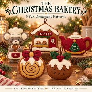Pode incluir: Cinco padrões de ornamentos de feltro intitulados The Christmas Bakery. O conjunto inclui um rato chef, um edifício de padaria, um bule com uma árvore, um rolo de canela com um laço vermelho e um pudim com azevinho. Cada ornamento tem um laço.
