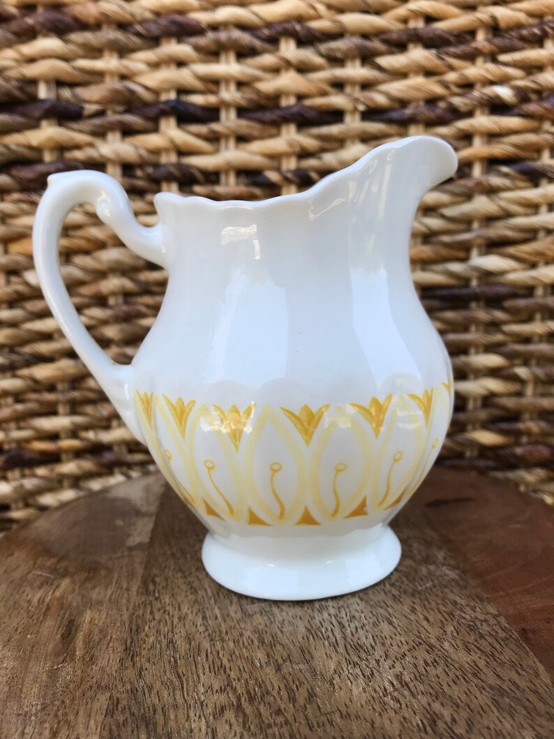 J & G Meakin England Sugar and Creamer Classic White Yellow Floral Medici Pattern Set of 2 image 3