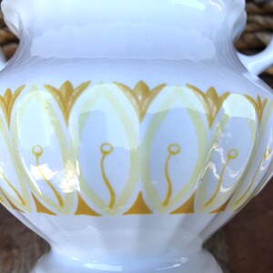 J & G Meakin England Sugar and Creamer Classic White Yellow Floral Medici Pattern Set of 2 image 10