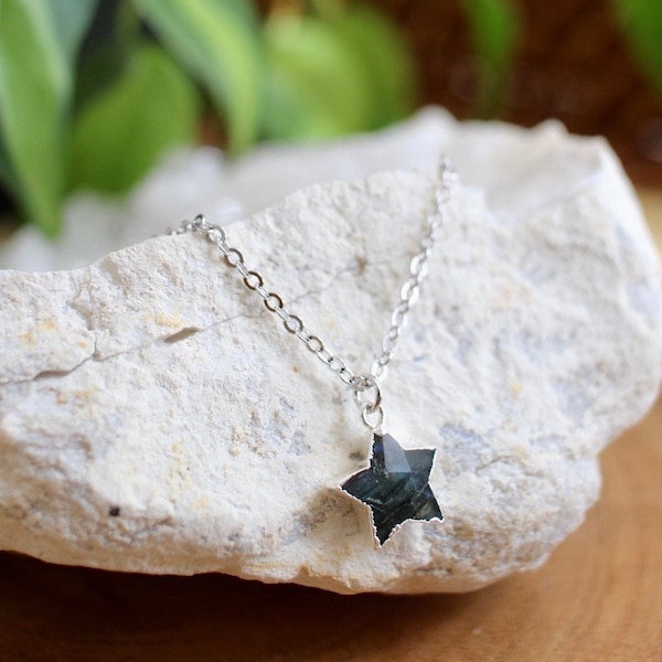 Labradorite Crystal Star Necklace, Silver Plated Stargazer Jewelry, Gemstone Lover Gift