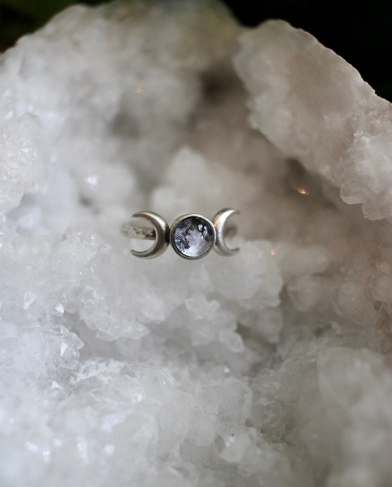 Triple Moon Ring, Silver Moon Phase Jewelry, Celestial Gift image 7