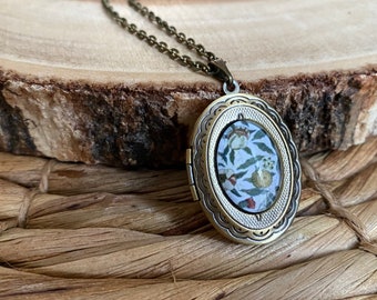 Botanical Locket Necklace, Boho Cottagecore Floral Jewelry, Photo Keepsake Necklace