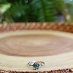 Anillo de ágata musgosa, joyería minimalista con piedras preciosas, regalo para amantes de la naturaleza. imagen 9
