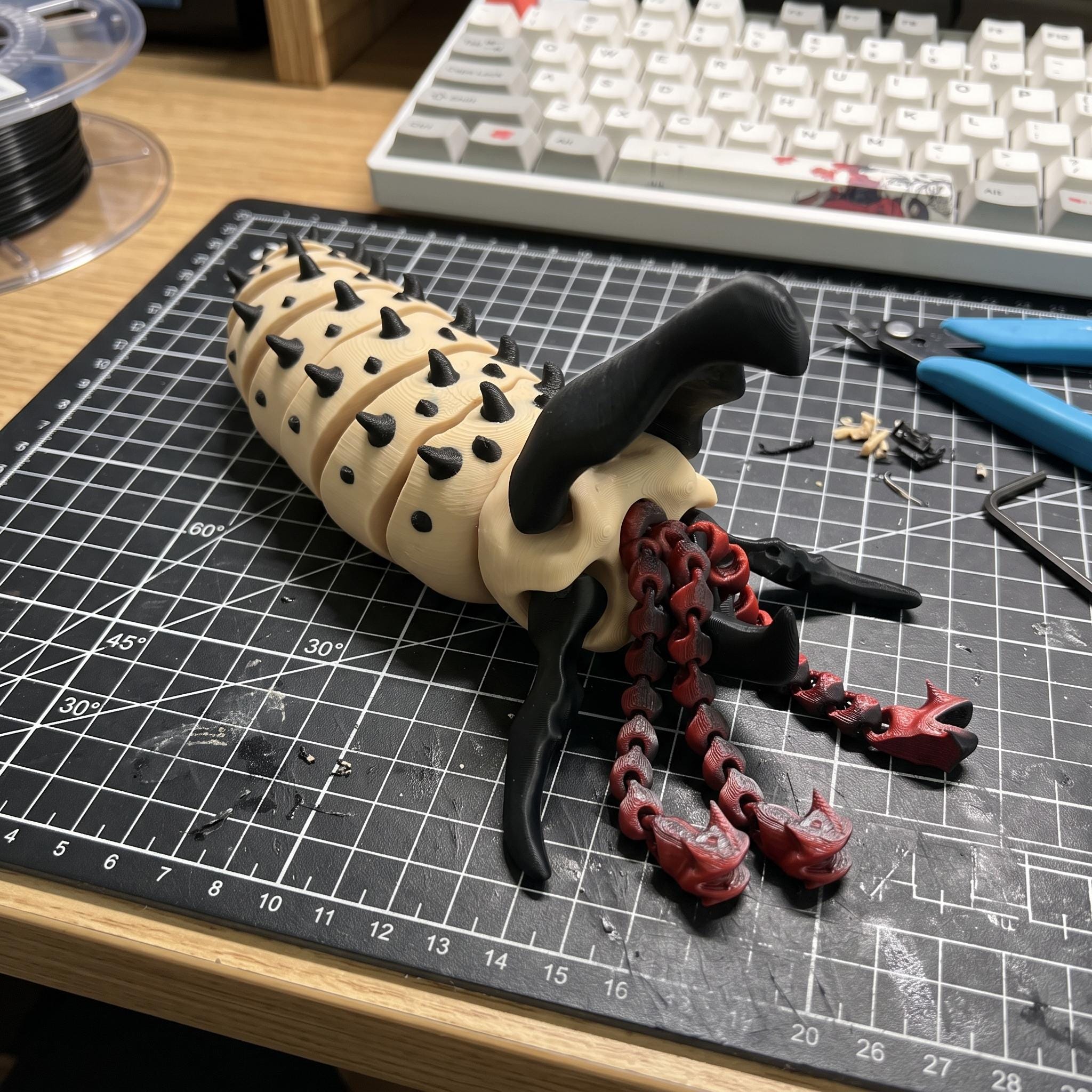 Tremors toys - Etsy 日本