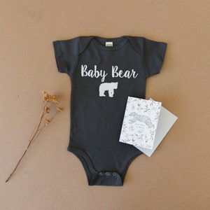 Baby Bear Organic Onesie & Too Cute Too Bear Wenskaart Nieuwe Baby Bundel, Pasgeboren, Unisex, Jongen, Meisje, Baby Shower, Verwacht