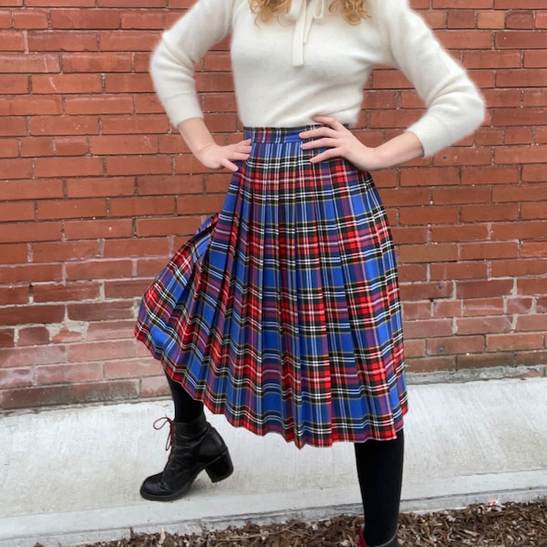 PUNCHY TARTAN Vintage 1970s Pleated Plaid Wool Skirt, by Gaytown Sportswear, Toronto