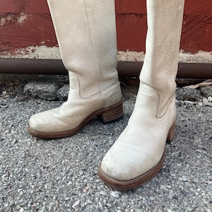 FRYE Cream Leather Campus Boots Platform Knee High Pull On Boots with Stacked Leather Heel Size 9