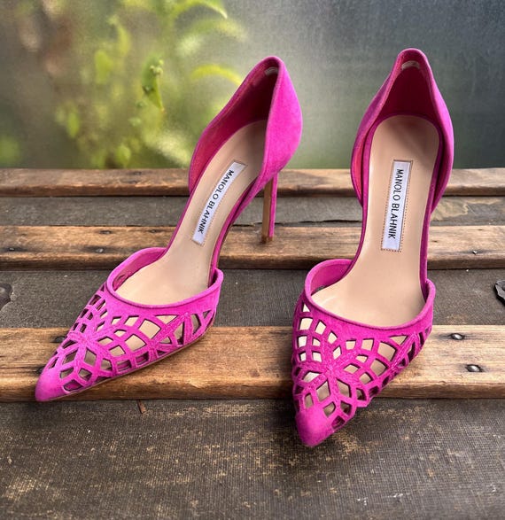 MANOLO BLAHNIK D'orsay Pump in Shocking Pink Perforated Nubuck
