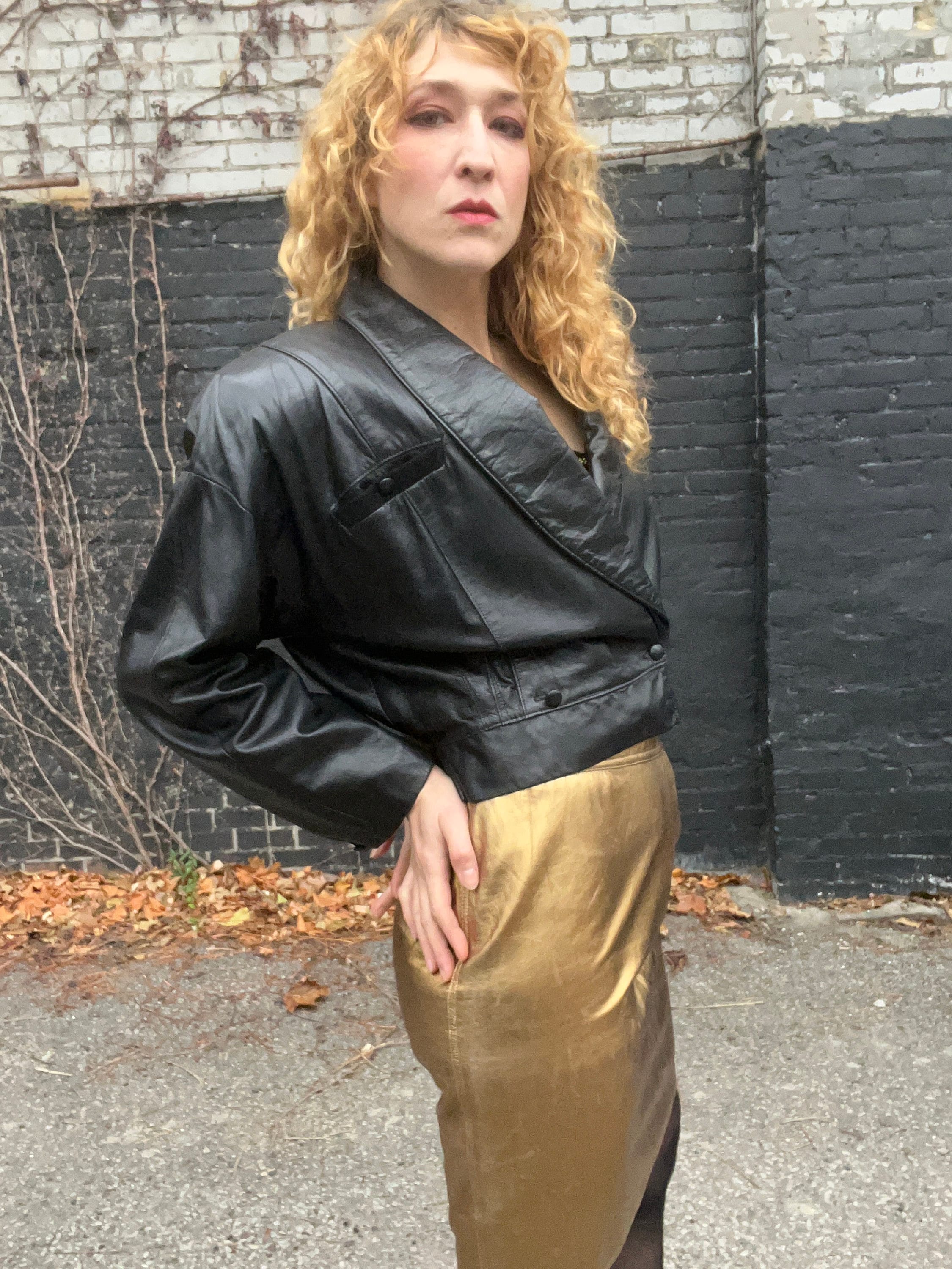POWER SHOULDER Vintage 1980s Cropped Buttery Black Leather POWER SHOULDER Vintage 1980s Cropped Buttery Black Leather