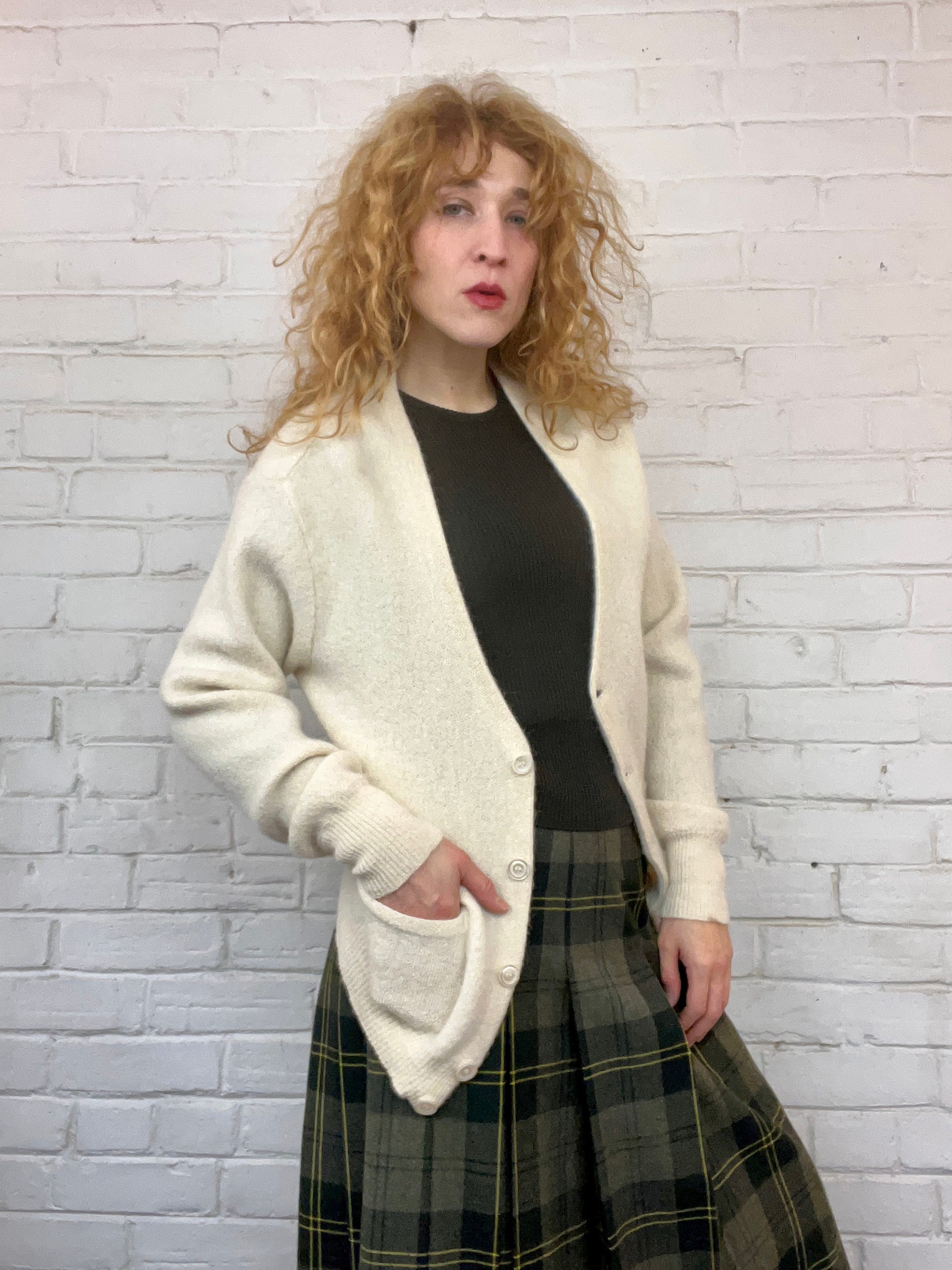Cream v neck outlet cardigan
