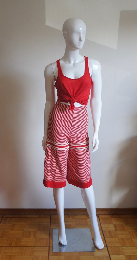CHUCK HOWARD BOUTIQUE Vintage 1960's Striped Red &