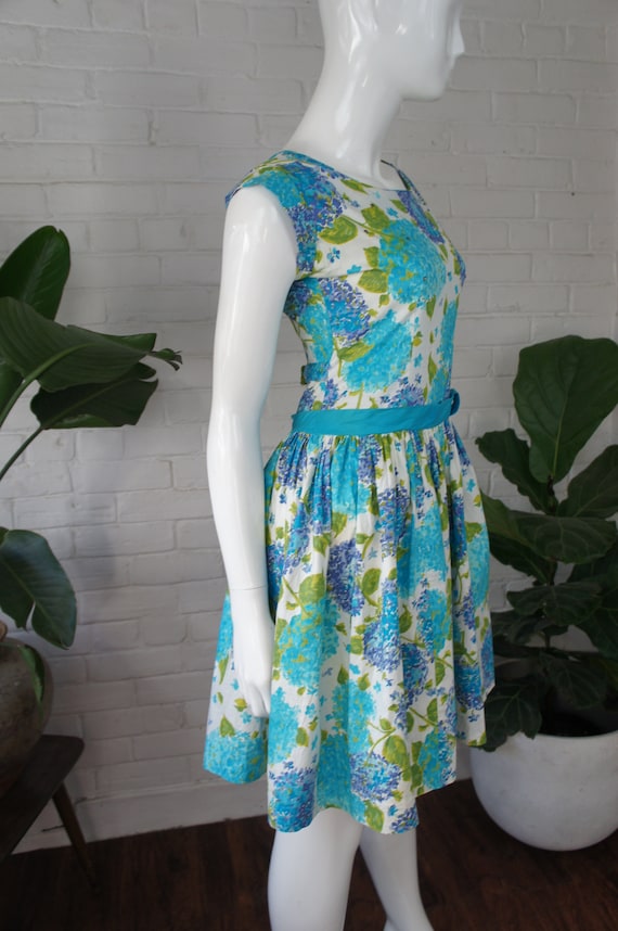 BLUE HYDRANGEAS Vintage 1950s Floral Cotton Tea D… - image 2