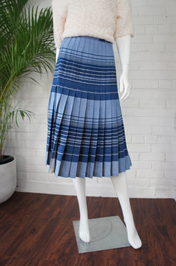 REVERSIBLE Vintage 1950's Blue Striped Pleated Woo