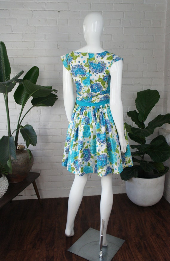 BLUE HYDRANGEAS Vintage 1950s Floral Cotton Tea D… - image 6