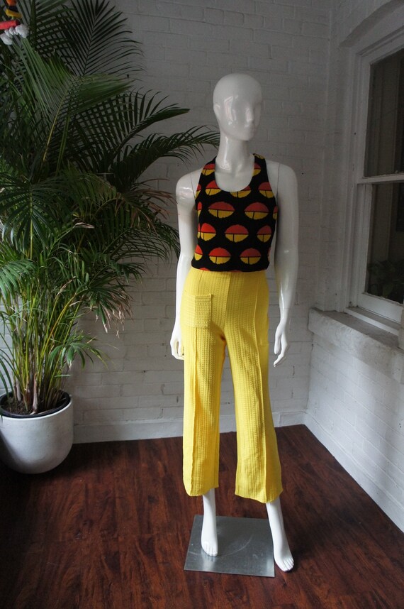 LEMON WAFFLE Vintage 1960's Yellow Seersucker Stre