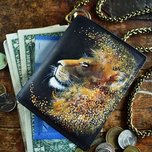 Tri fold Portemonnaie Kette Personalisiertes Portemonnaie Männer Sternzeichen Geschenke Löwe Handbemalt