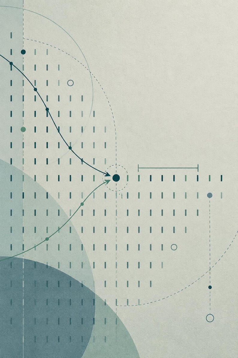 Op de afbeelding: Een grafische print met een technische compositie van blauwgroene en blauwe geometrische elementen. Het ontwerp bevat een raster van verticale streepjes, elkaar kruisende cirkelbogen en gevulde stippen op een lichtgrijze, getextureerde achtergrond.