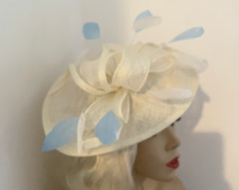 Hatinator Fascinator Hat ivory/Cream pale Blue Saucer headpiece with Feathers on hairband, Wedding Hat, Hat for the races