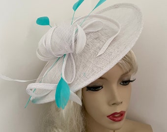 Fascinator Hat White Green/turquoise Saucer Disc headpiece with Feathers on hairband, perfect for the races or a wedding
